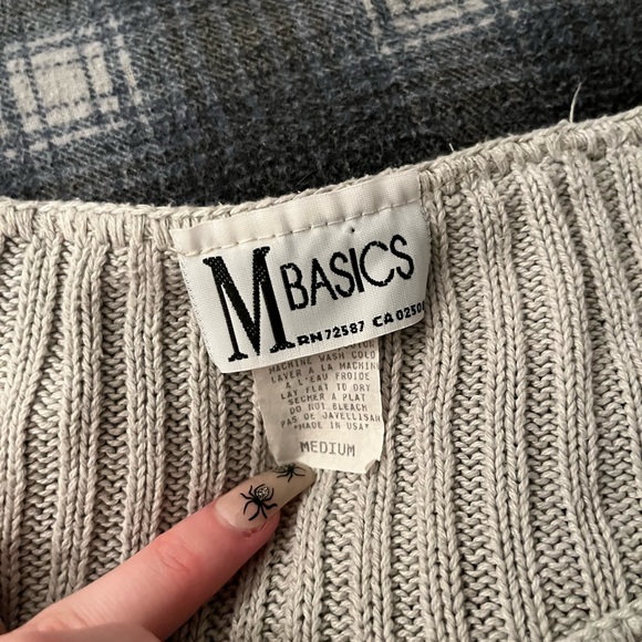 M Basics knit sweater - Picture 2 of 2